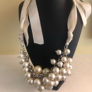 Beautiful large pearls necklace